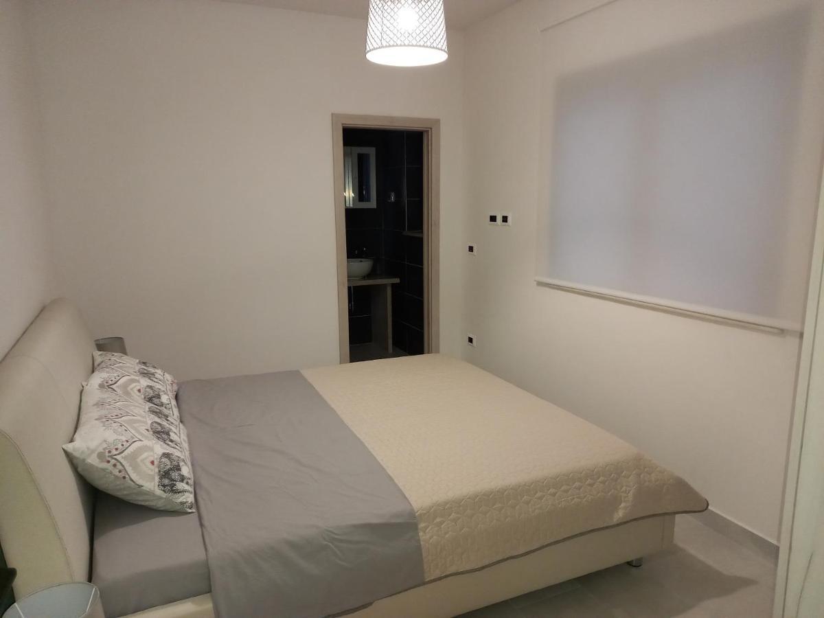 Apartmani Noa I Natali Kaldanija エクステリア 写真